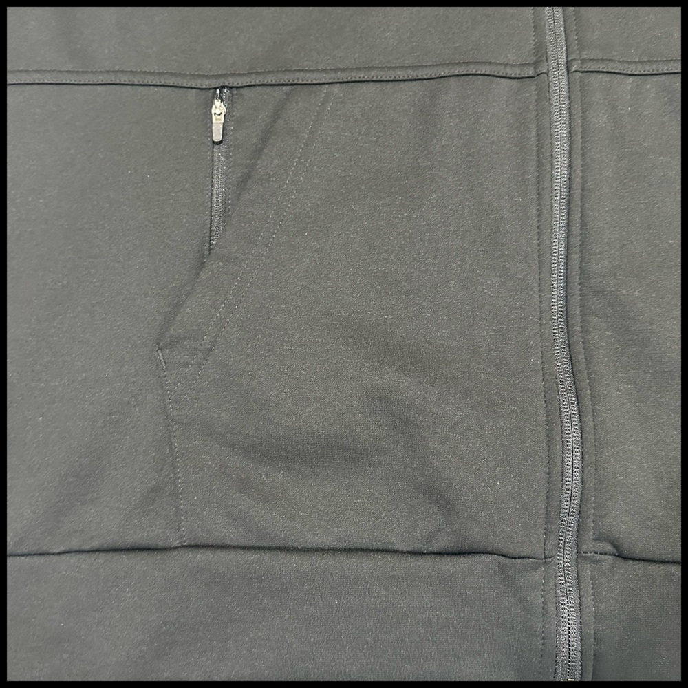 NikeThermaFit🔥🪶 XL Black Hooded Zip Up Jacket, 3 Pockets, Like New, Clean. Warm - Picture 8 of 17